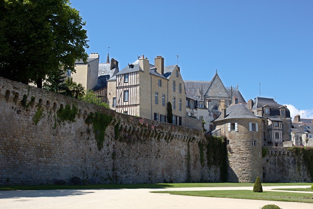 La cathédrale Saint-Pierre de Vannes morbihan bretagne frankrijk Stadsmuren normandie france citadelle erfgoed